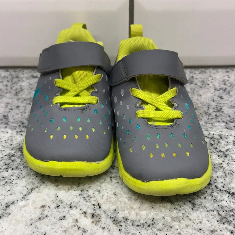 Nike Free‎ RN Toddler Shoes Gray Neon Yellow Teal Swoosh Hook Loop Size 7C